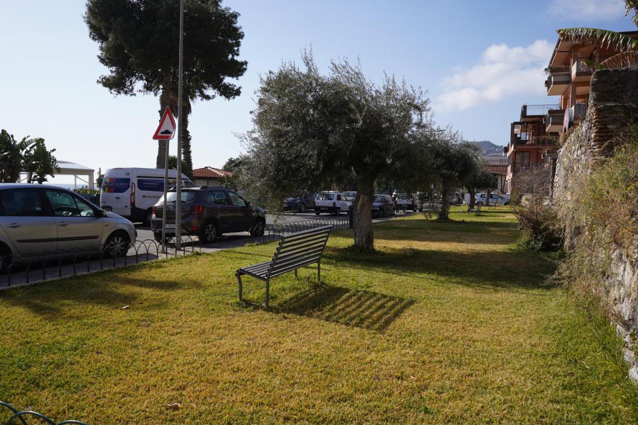 Vacanza Taormina Mare Mazzeo Ngoại thất bức ảnh